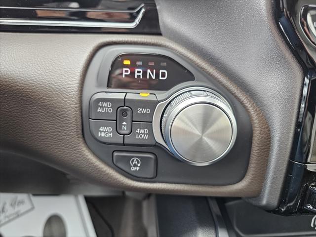 Photo of 2025 Ivory White Tri-Coat Pearlcoat RAM 1500