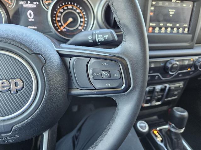 Photo of 2023 Silver Zynith Clearcoat Jeep Gladiator