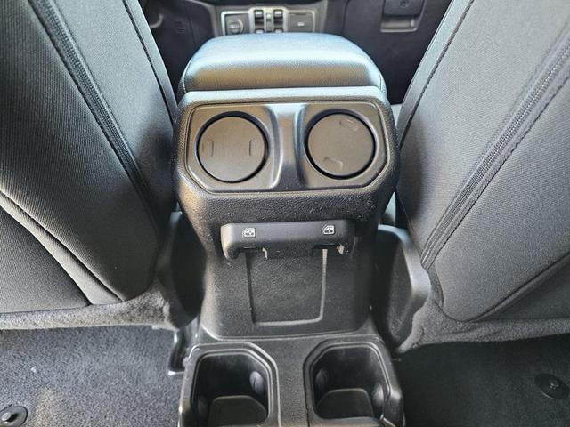 Photo of 2023 Silver Zynith Clearcoat Jeep Gladiator