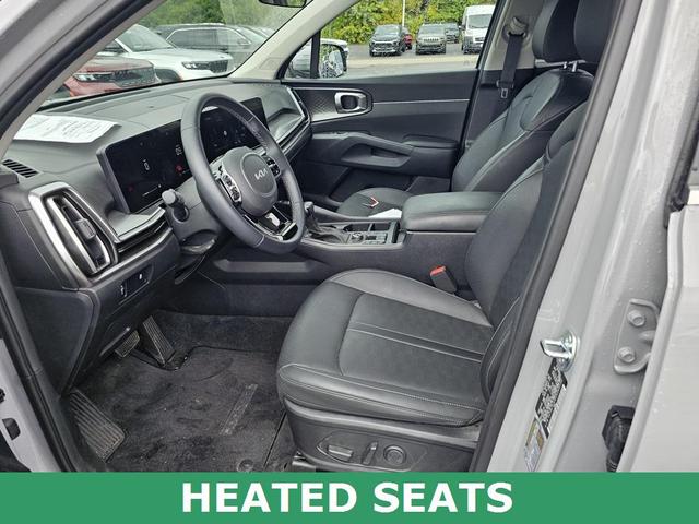 Photo of 2025 Wolf Gray Kia Sorento