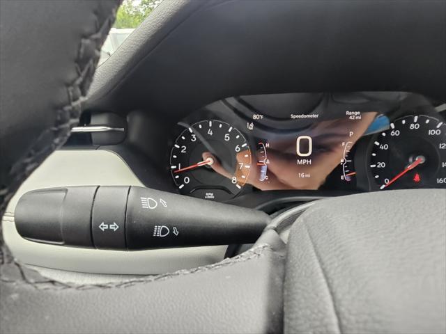 Photo of 2025 Diamond Black Crystal Pearlcoat Jeep Compass