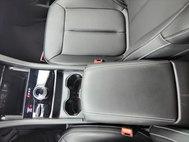 Photo of 2024 Bright White Clearcoat Jeep Grand Cherokee