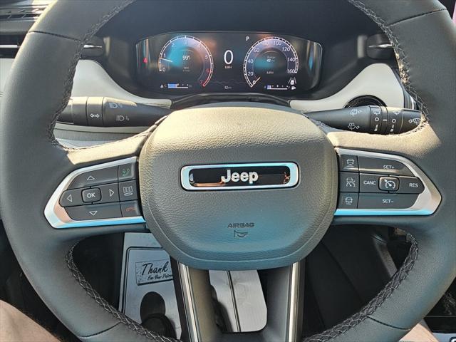 Photo of 2025 Bright White Clearcoat Jeep Compass