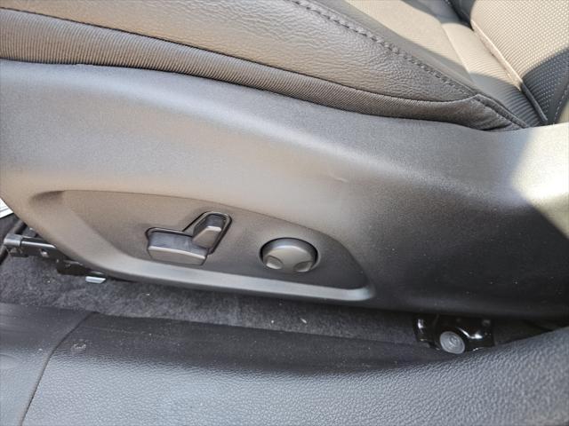 Photo of 2025 Bright White Clearcoat Jeep Compass