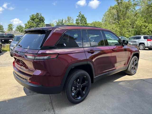 Photo of 2025 Velvet Red Pearlcoat Jeep Grand Cherokee