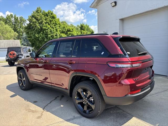 Photo of 2025 Velvet Red Pearlcoat Jeep Grand Cherokee