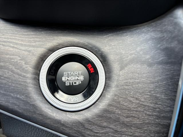 Photo of 2025 Velvet Red Pearlcoat Jeep Grand Cherokee
