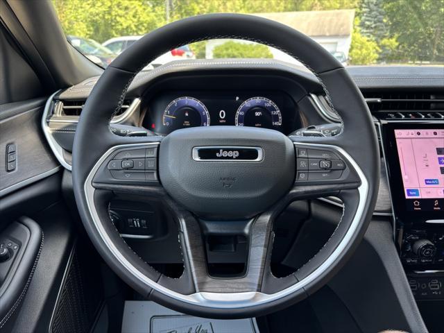Photo of 2025 Velvet Red Pearlcoat Jeep Grand Cherokee