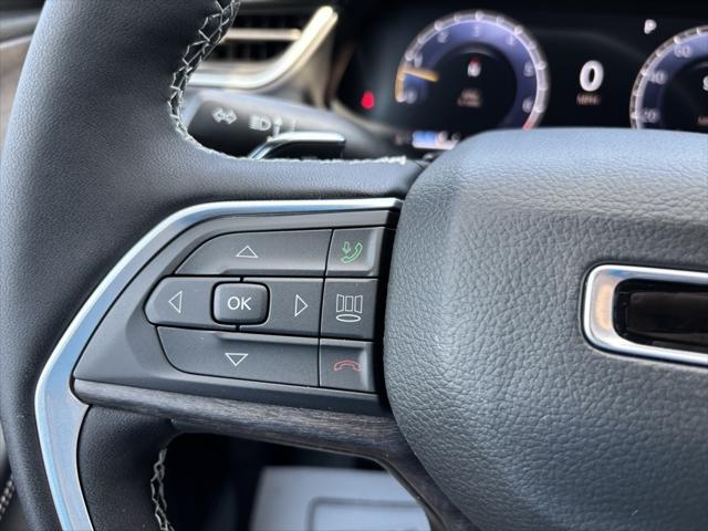 Photo of 2025 Velvet Red Pearlcoat Jeep Grand Cherokee
