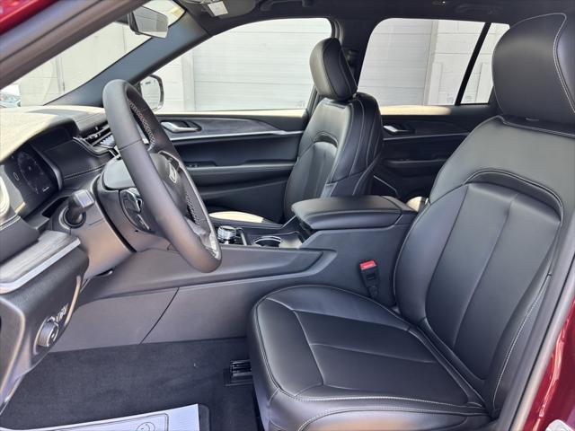 Photo of 2025 Velvet Red Pearlcoat Jeep Grand Cherokee
