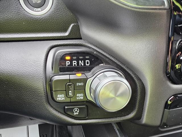 Photo of 2023 Diamond Black Crystal Pearlcoat RAM 1500