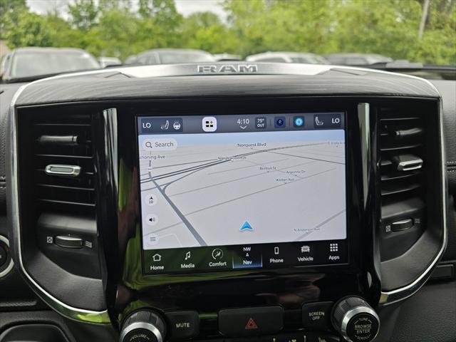 Photo of 2023 Diamond Black Crystal Pearlcoat RAM 1500