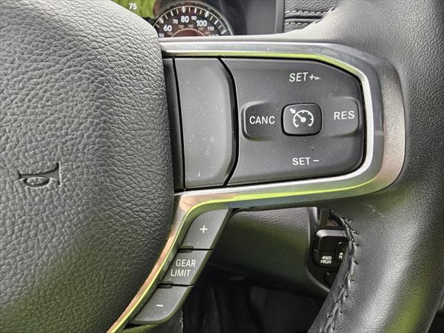 Photo of 2023 Diamond Black Crystal Pearlcoat RAM 1500