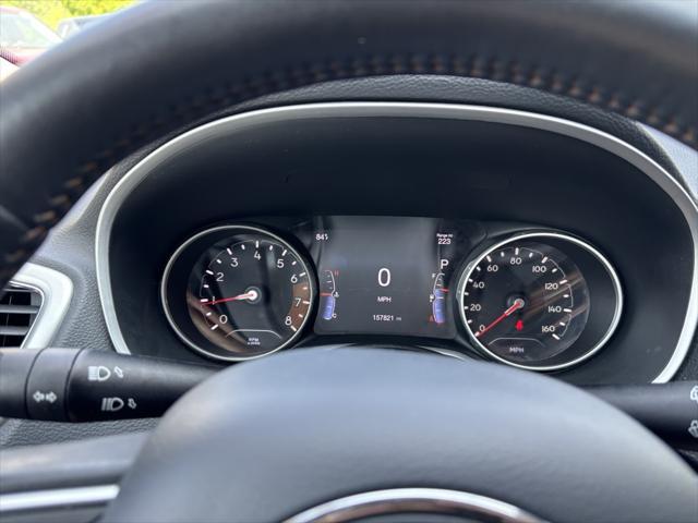 Photo of 2019 Diamond Black Crystal Pearlcoat Jeep Compass