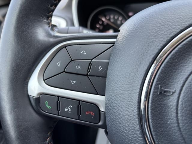 Photo of 2019 Diamond Black Crystal Pearlcoat Jeep Compass