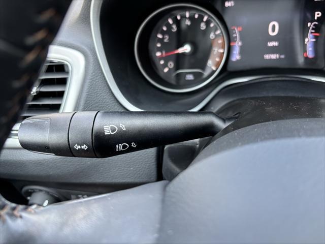 Photo of 2019 Diamond Black Crystal Pearlcoat Jeep Compass