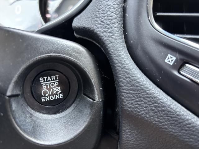 Photo of 2019 Diamond Black Crystal Pearlcoat Jeep Compass