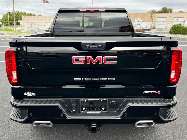 Photo of 2023 Onyx Black GMC Sierra 1500