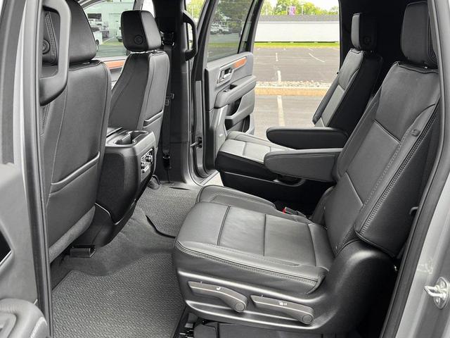 Photo of 2025 Sterling Metallic GMC Yukon XL