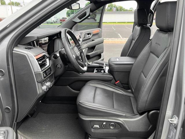 Photo of 2025 Sterling Metallic GMC Yukon XL
