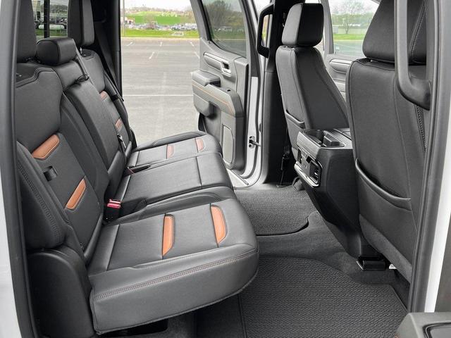 Photo of 2024 Summit White GMC Sierra 1500