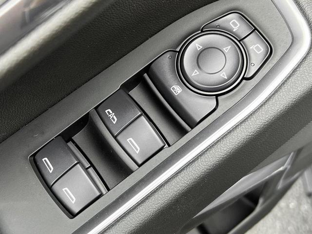 Photo of 2024 Onyx Black GMC Sierra 1500