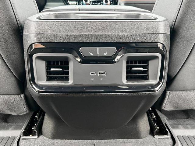Photo of 2024 Summit White GMC Sierra 1500