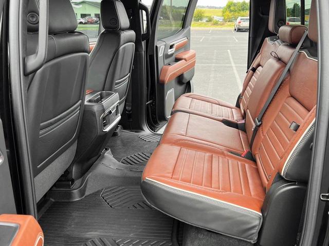 Photo of 2024 Onyx Black GMC Sierra 1500