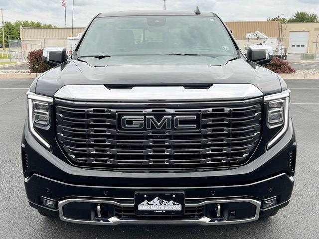 Photo of 2024 Onyx Black GMC Sierra 1500