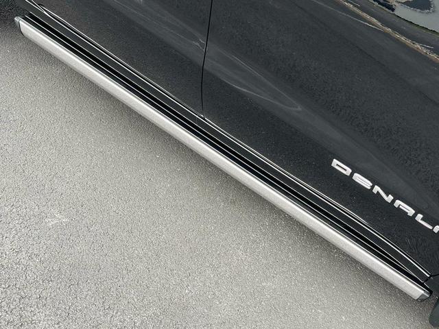 Photo of 2024 Onyx Black GMC Sierra 1500