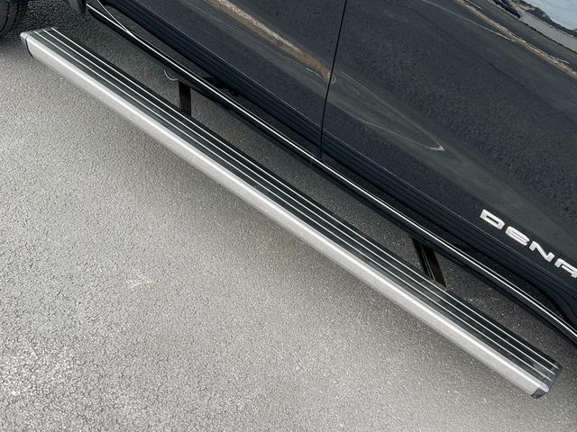 Photo of 2024 Onyx Black GMC Sierra 1500