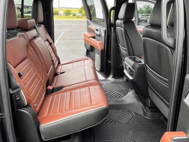 Photo of 2024 Onyx Black GMC Sierra 1500