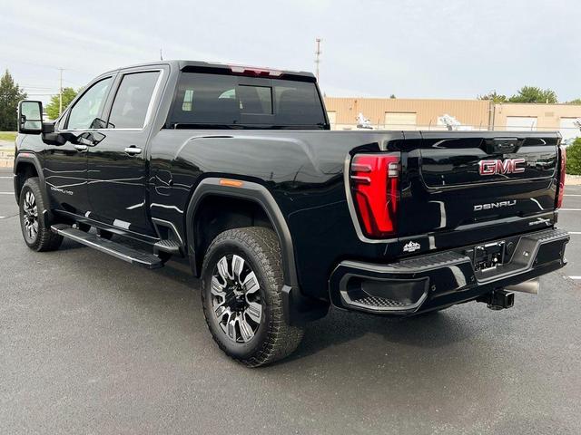 Photo of 2024 Onyx Black GMC Sierra 2500