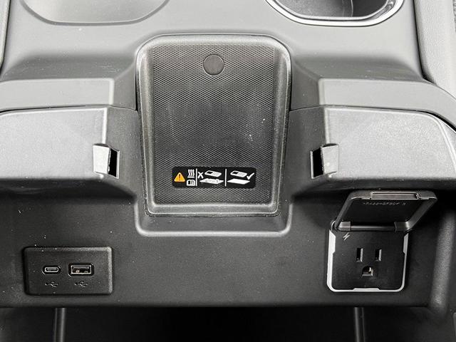Photo of 2024 Summit White GMC Sierra 2500