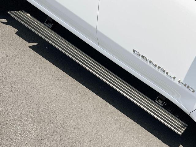 Photo of 2024 Summit White GMC Sierra 2500