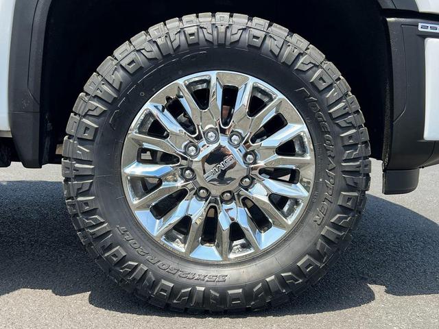 Photo of 2024 Summit White GMC Sierra 2500