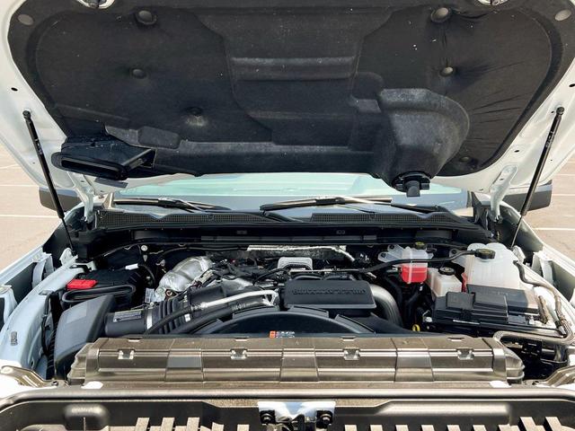 Photo of 2024 Summit White GMC Sierra 2500