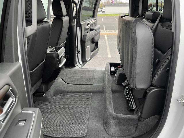 Photo of 2024 Summit White GMC Sierra 2500