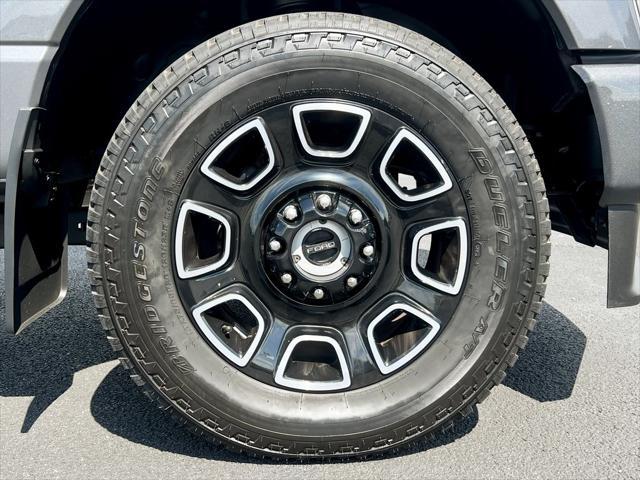 Photo of 2025 Carbonized Gray Metallic Ford F-250