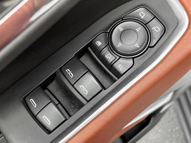 Photo of 2024 White Frost GMC Sierra 2500