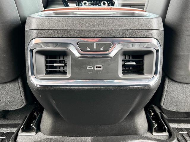 Photo of 2024 White Frost GMC Sierra 2500