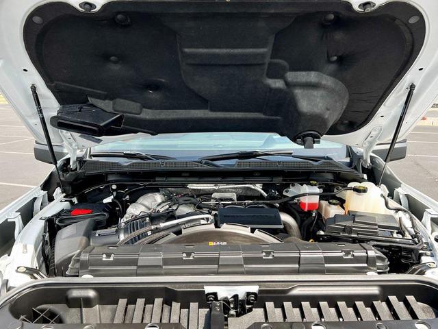 Photo of 2024 White Frost GMC Sierra 2500