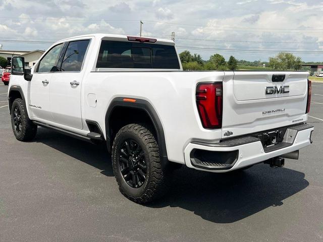 Photo of 2024 White Frost GMC Sierra 2500