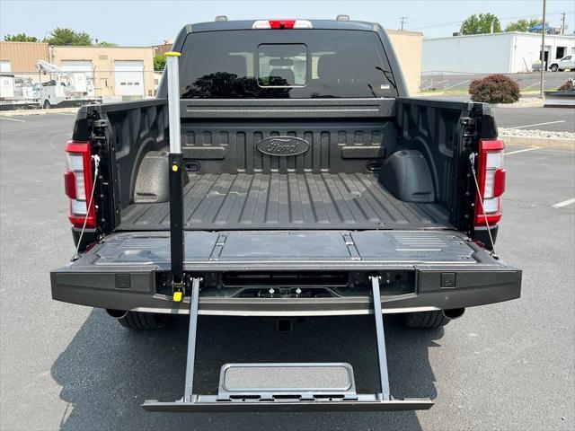 Photo of 2023 Agate Black Metallic Ford F-150