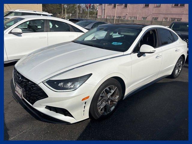 Photo of 2020 White Hyundai SONATA