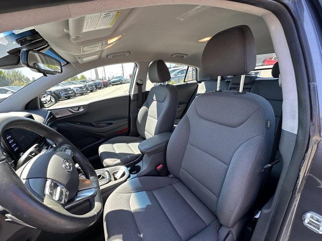 Photo of 2020 Summit Gray Pearl Hyundai IONIQ Plug-In Hybrid