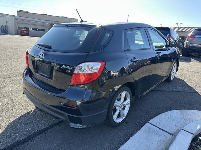 Photo of 2009 Black Sand Pearl Toyota Matrix