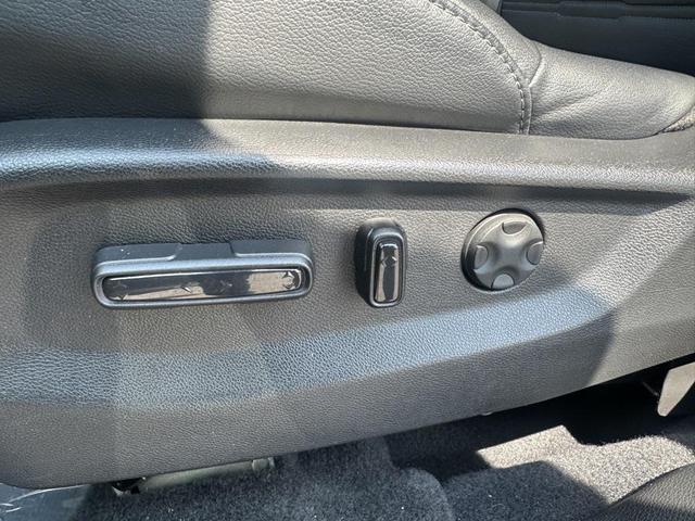 Photo of 2022 Crystal Black Pearl Honda CR-V