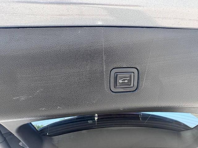 Photo of 2018 Silver Ice Metallic Chevrolet Traverse