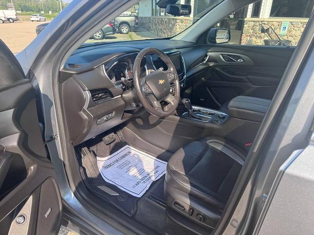 Photo of 2018 Silver Ice Metallic Chevrolet Traverse